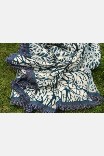 Genesis Blanket Snow Baby Yak