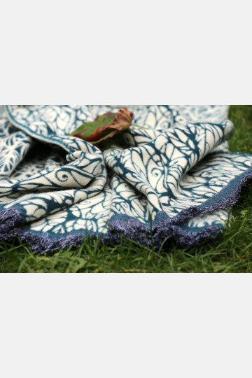 Genesis Blanket Snow Baby Yak
