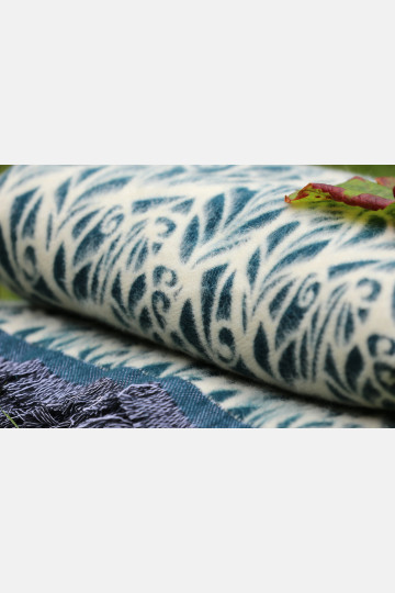 Genesis Blanket Snow Baby Yak