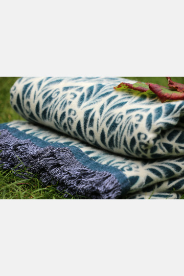 Genesis Blanket Snow Baby Yak