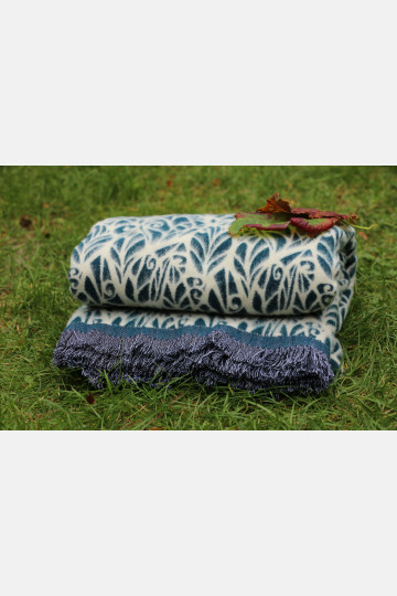 Genesis Blanket Snow Baby Yak