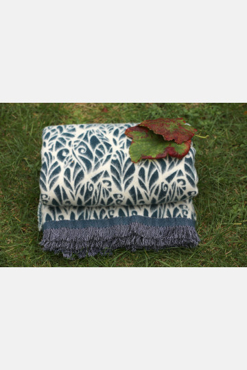 Genesis Blanket Snow Baby Yak