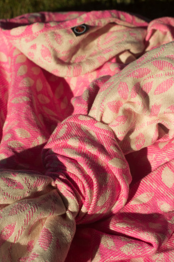 Solnce Eos Lipstick Queen | Luxury Woven Wrap