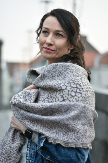 Phases Shawl Catalyst