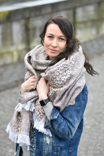 Phases Shawl Catalyst