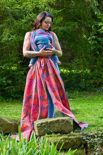 Solnce Fern BABE Rainbow of Velaris | Luxury Woven Wrap